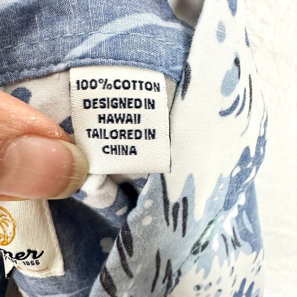 Reyn Spooner Pacific Swell Aloha Shirt Size Medium Dolphin Ocean Cotton - Picture 8 of 8